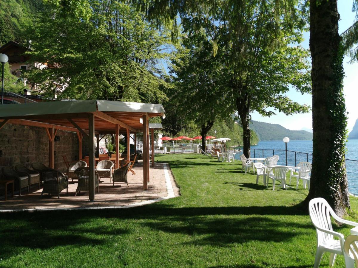 Lago Park Hotel モルヴェーノ エクステリア 写真